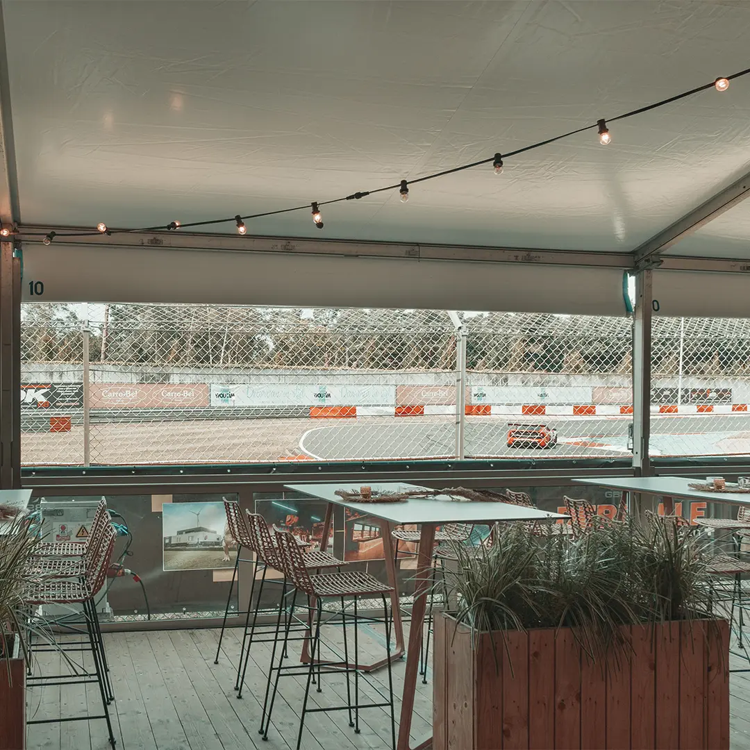 Tentes lors des 24 heures emblématiques de Zolder